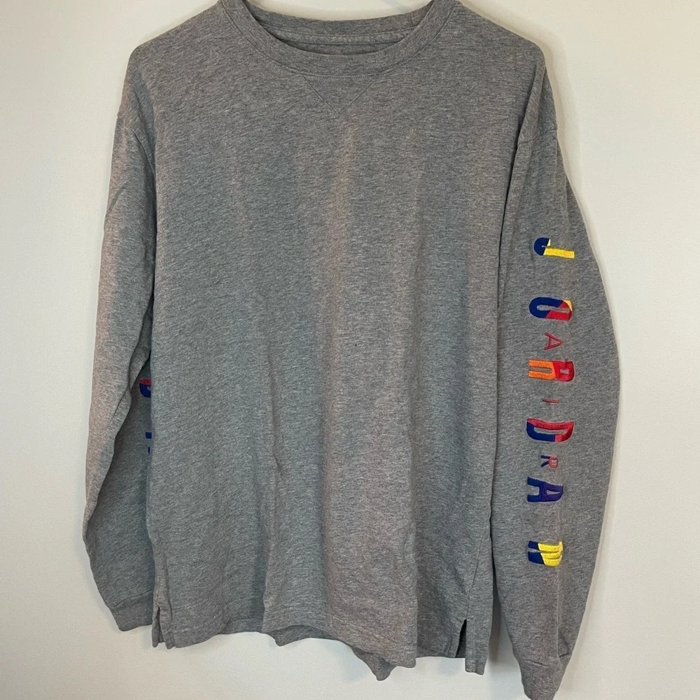 Jordan Air grey long sleeve men’s shirt embroidered multicolor logo size medium